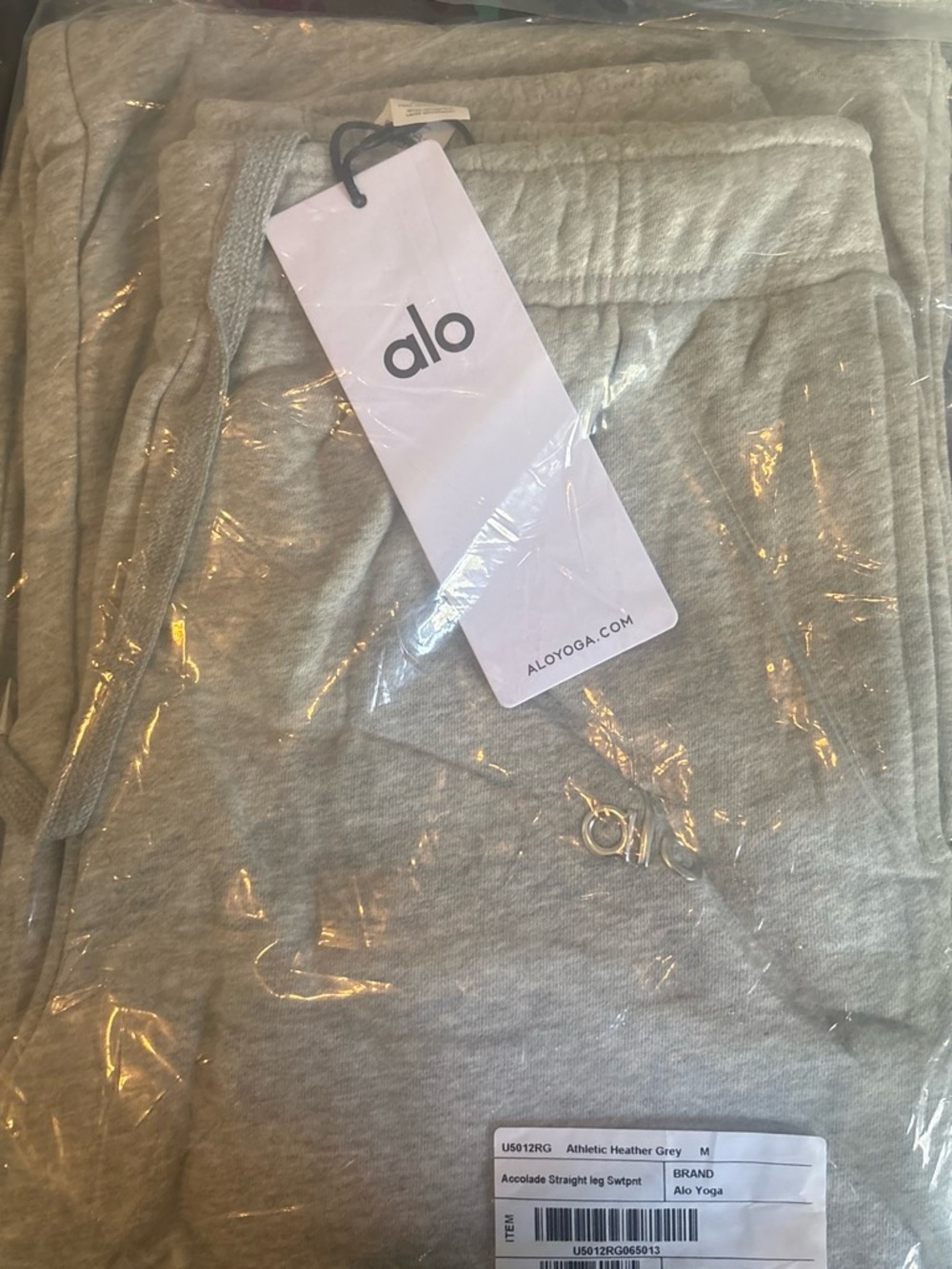 Men’s grey alo set medium